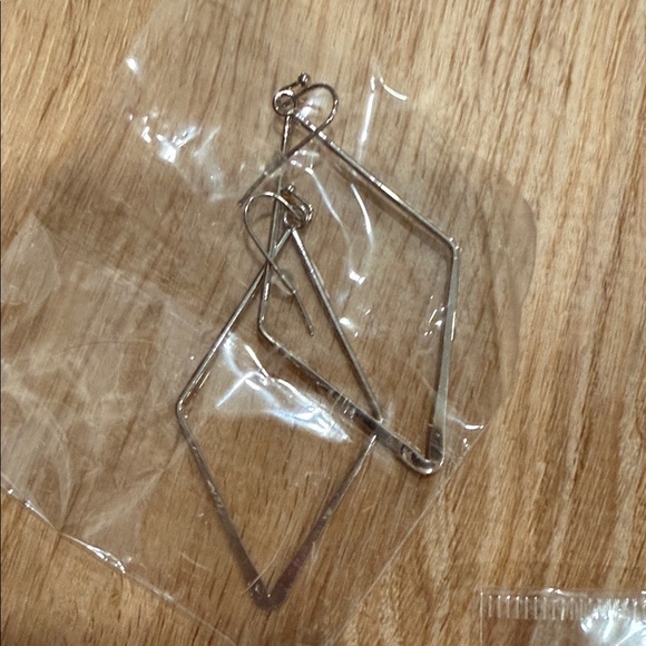 Assorted Earring Collection - Picture 4 of 14